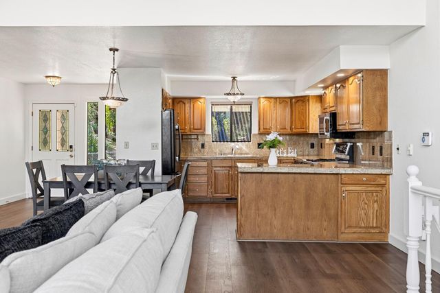 12547 Out Of The Way Pl, Auburn, CA 95603