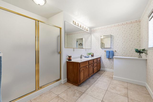 12547 Out Of The Way Pl, Auburn, CA 95603