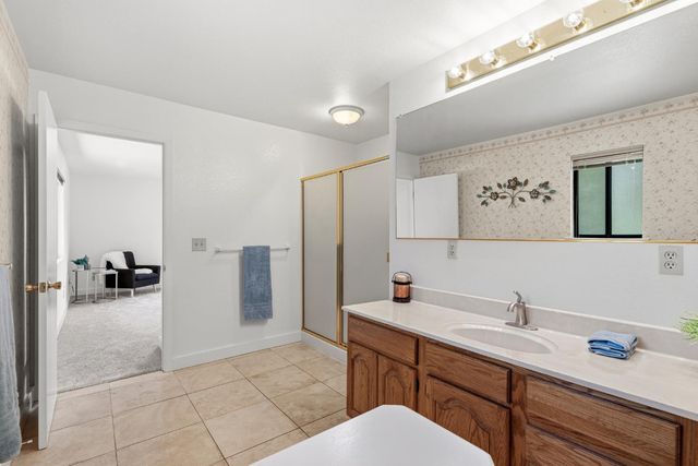 12547 Out Of The Way Pl, Auburn, CA 95603