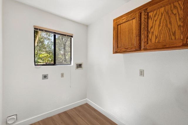 12547 Out Of The Way Pl, Auburn, CA 95603