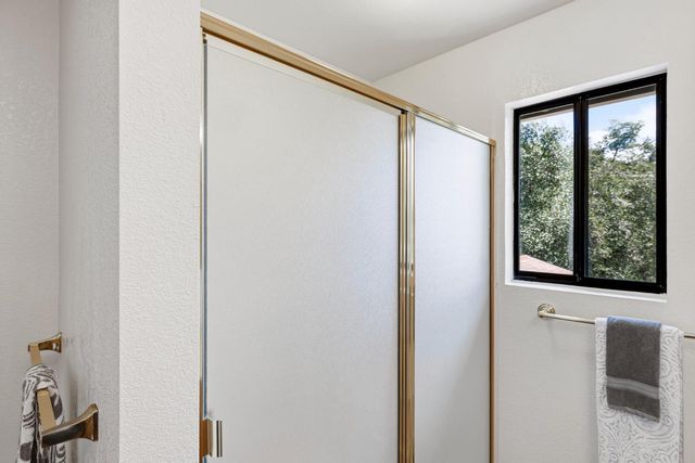 12547 Out Of The Way Pl, Auburn, CA 95603