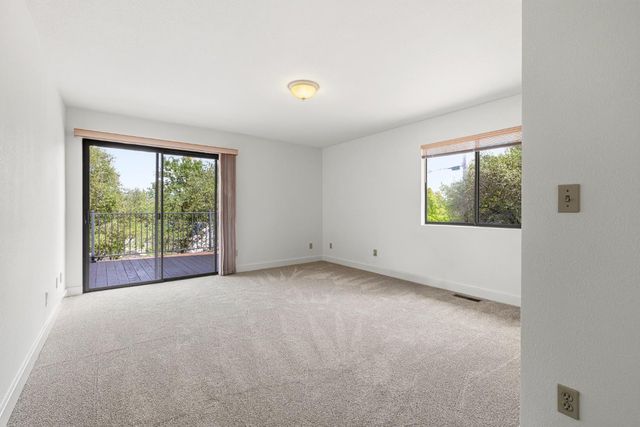 12547 Out Of The Way Pl, Auburn, CA 95603