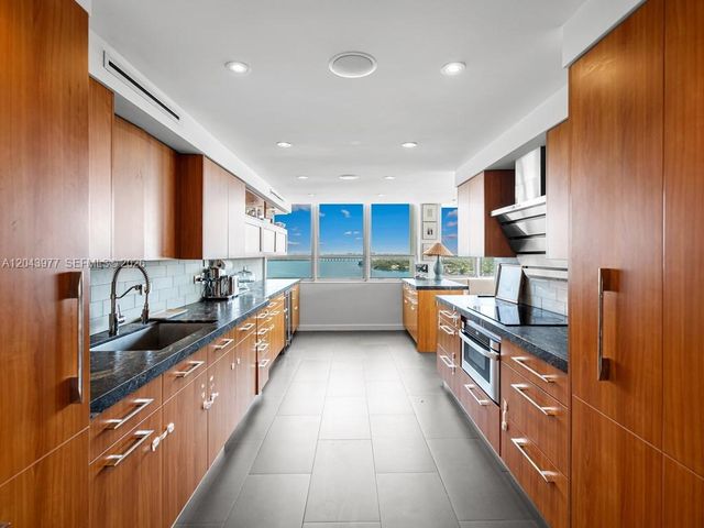 11 Island Ave 1712, Miami Beach, FL 33139