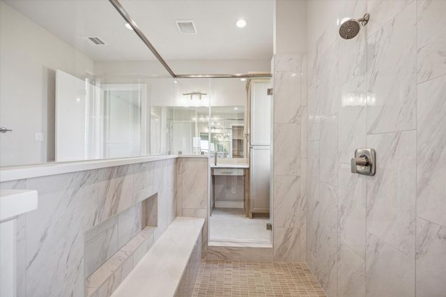 1020 Lake Breeze Drive, Waller, TX 77484