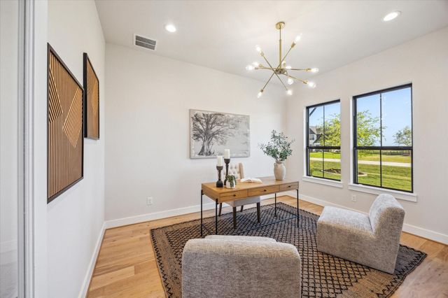 1020 Lake Breeze Drive, Waller, TX 77484