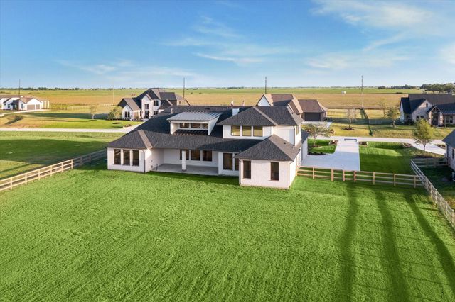 1020 Lake Breeze Drive, Waller, TX 77484