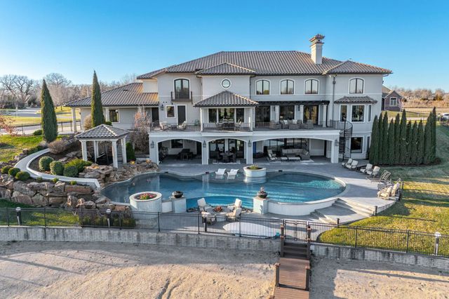 3417 W Crystal Beach St, Wichita, KS 67204