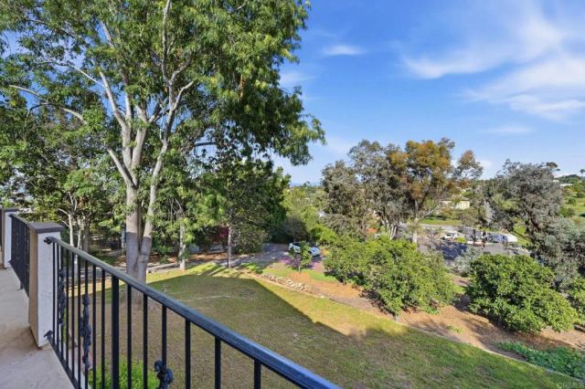 2909 Harris Drive, Vista, CA 92084