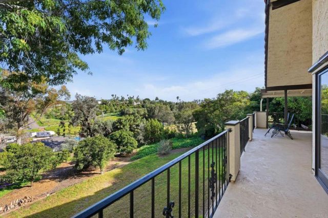 2909 Harris Drive, Vista, CA 92084