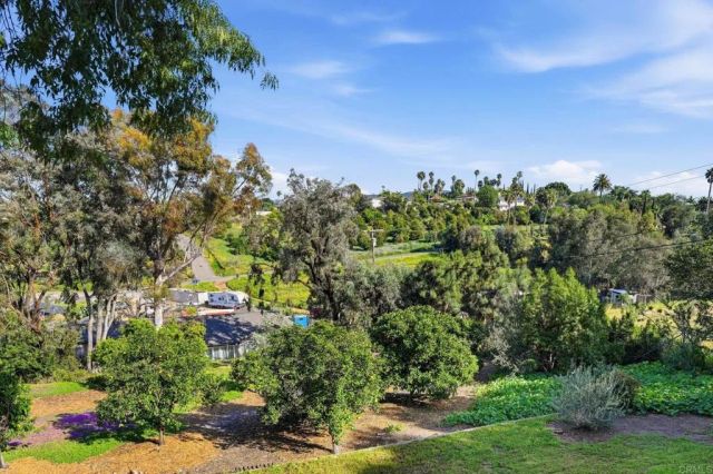 2909 Harris Drive, Vista, CA 92084