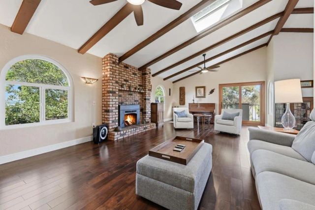 2909 Harris Drive, Vista, CA 92084