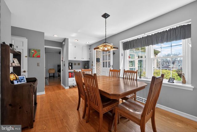 2953 PARKVIEW LN, Allentown, PA 18103