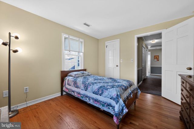 2953 PARKVIEW LN, Allentown, PA 18103