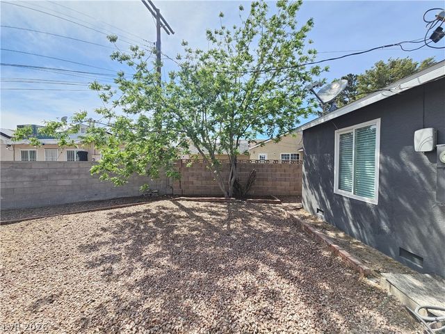 5513 Alta Drive, Las Vegas, NV 89107