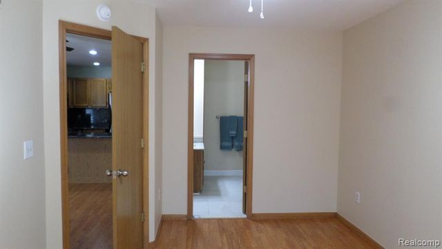 33831 Hooker Road 6, New Baltimore, MI 48047