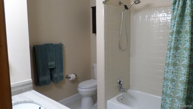 33831 Hooker Road 6, New Baltimore, MI 48047