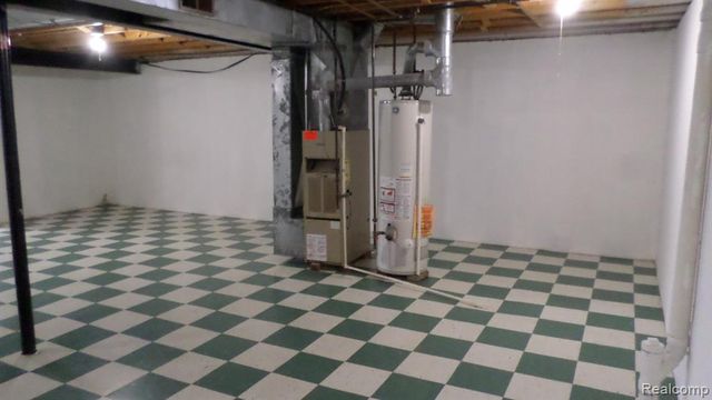 33831 Hooker Road 6, New Baltimore, MI 48047