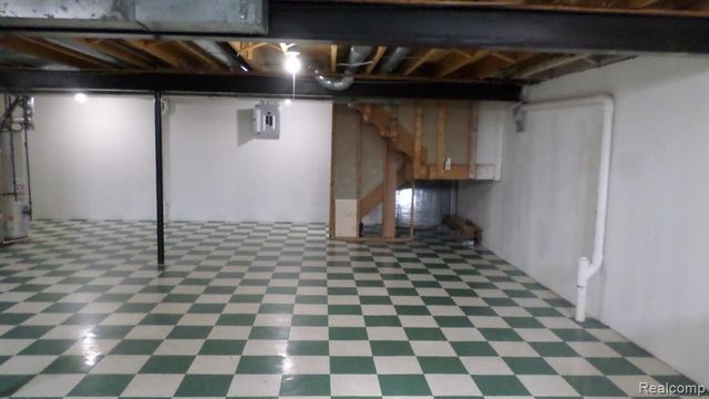 33831 Hooker Road 6, New Baltimore, MI 48047