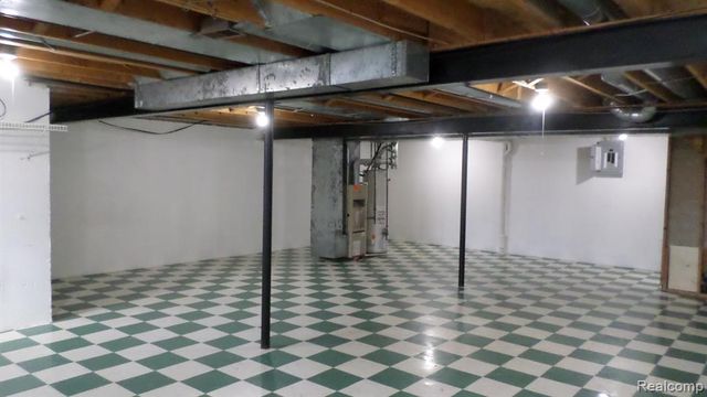 33831 Hooker Road 6, New Baltimore, MI 48047