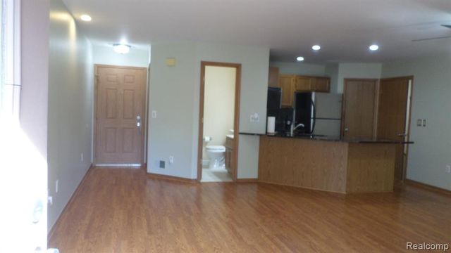 33831 Hooker Road 6, New Baltimore, MI 48047