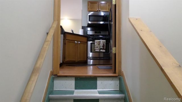33831 Hooker Road 6, New Baltimore, MI 48047