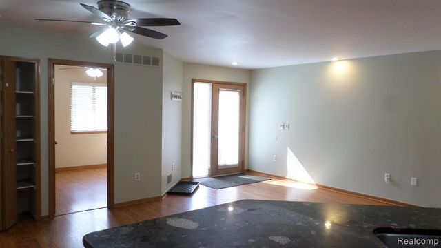 33831 Hooker Road 6, New Baltimore, MI 48047