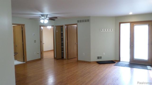 33831 Hooker Road 6, New Baltimore, MI 48047
