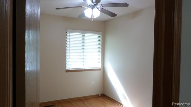 33831 Hooker Road 6, New Baltimore, MI 48047