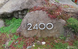 2400 Perkins Lane W, Seattle, WA 98199