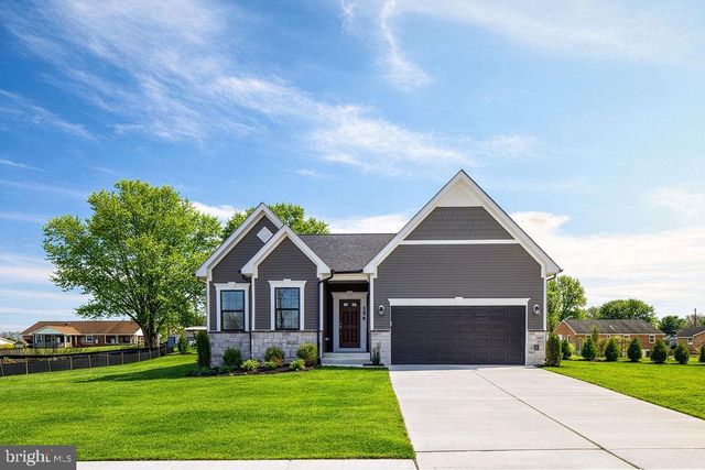 12 REGENT CIR, Hagerstown, MD 21742