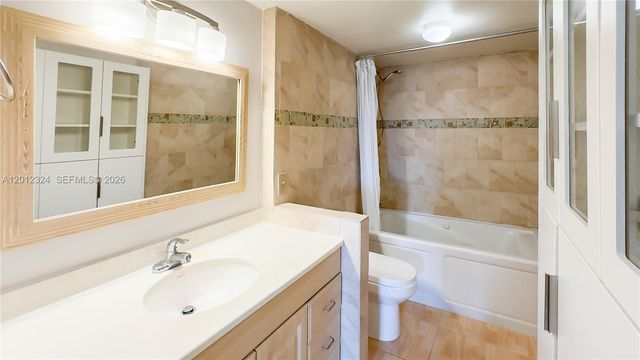 2841 NE 163rd St 1210, North Miami Beach, FL 33160