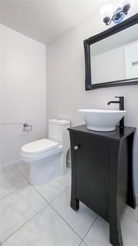 2841 NE 163rd St 1210, North Miami Beach, FL 33160