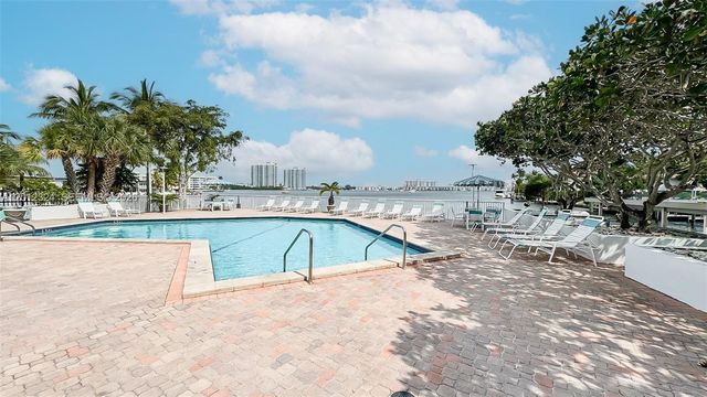 2841 NE 163rd St 1210, North Miami Beach, FL 33160