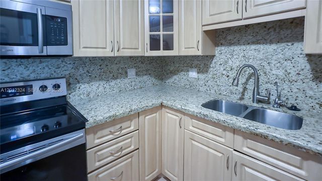 2841 NE 163rd St 1210, North Miami Beach, FL 33160
