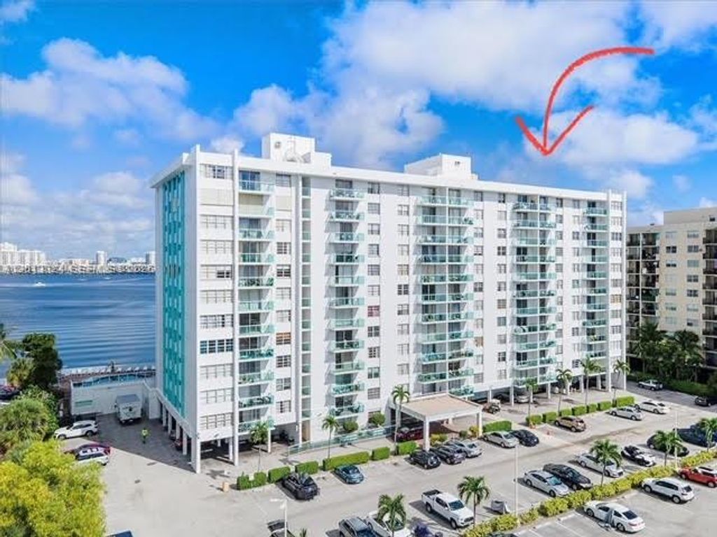 2841 NE 163rd St 1210, North Miami Beach, FL 33160