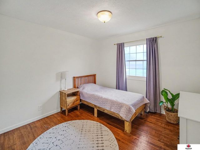 510 Leavitt Lane, Lincoln, NE 68510