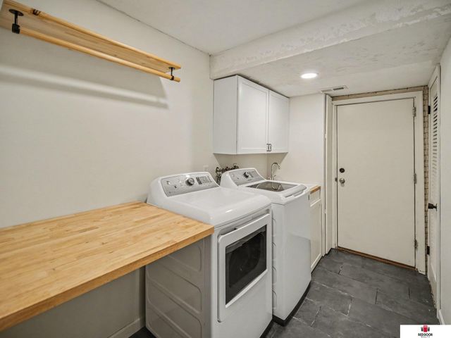 510 Leavitt Lane, Lincoln, NE 68510