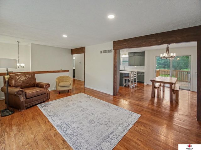 510 Leavitt Lane, Lincoln, NE 68510