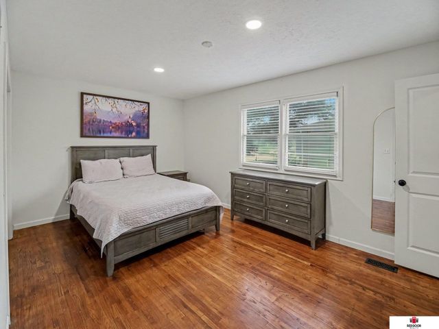 510 Leavitt Lane, Lincoln, NE 68510