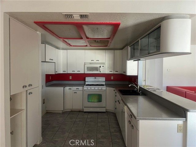 14627 Greenbriar, Helendale, CA 92342