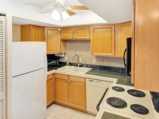 700 MIDWAY DRIVE B, Ocala, FL 34472