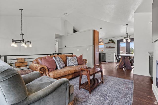 1873 N 25 E, Layton, UT 84041
