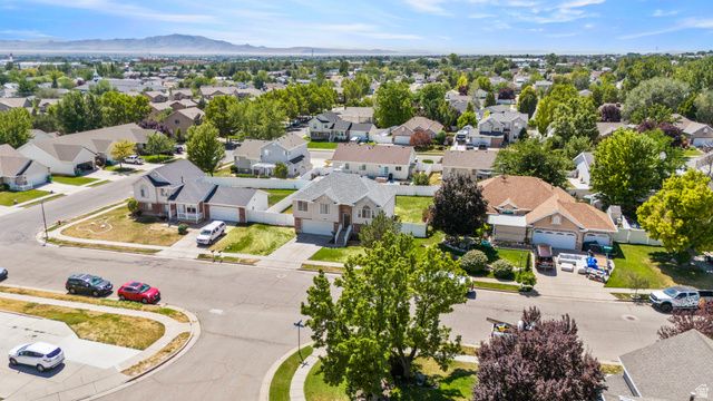 1873 N 25 E, Layton, UT 84041