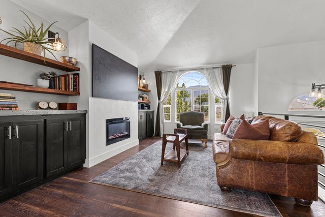 1873 N 25 E, Layton, UT 84041