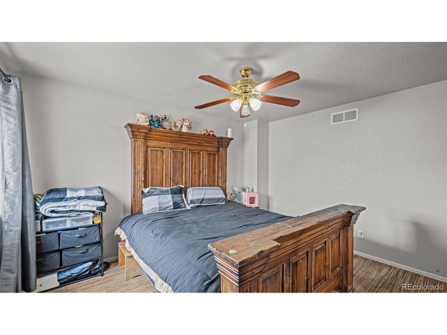 11049 Eagle Creek Pkwy, Commerce City, CO 80022