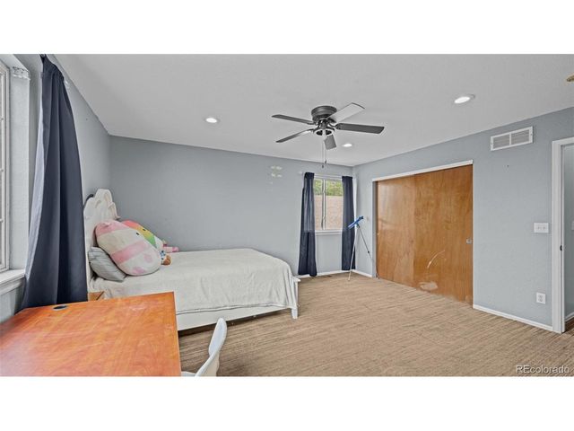 11049 Eagle Creek Pkwy, Commerce City, CO 80022