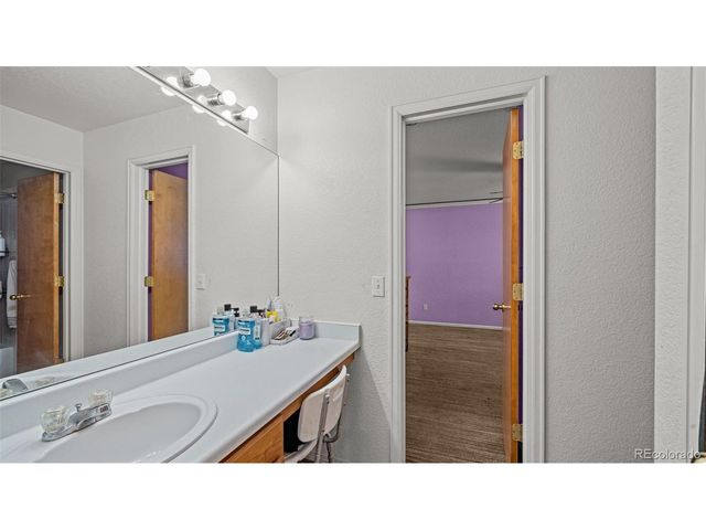 11049 Eagle Creek Pkwy, Commerce City, CO 80022