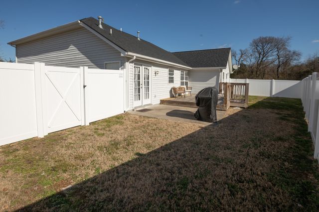 5464 Daniel Ray Dr, Whites Creek, TN 37189