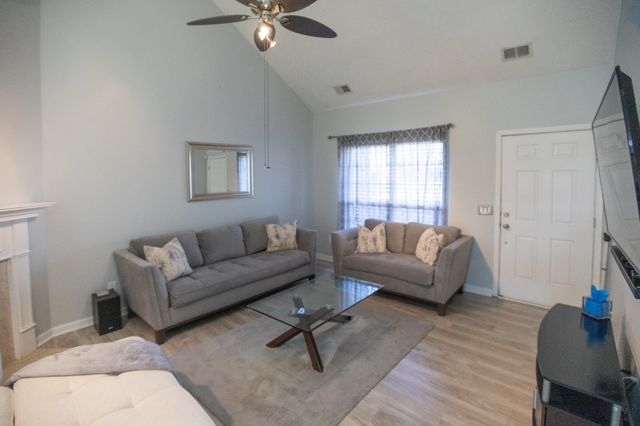 5464 Daniel Ray Dr, Whites Creek, TN 37189