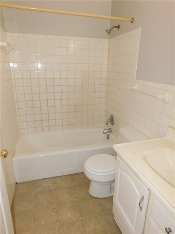 1718 Radio Road D, Dayton, OH 45403